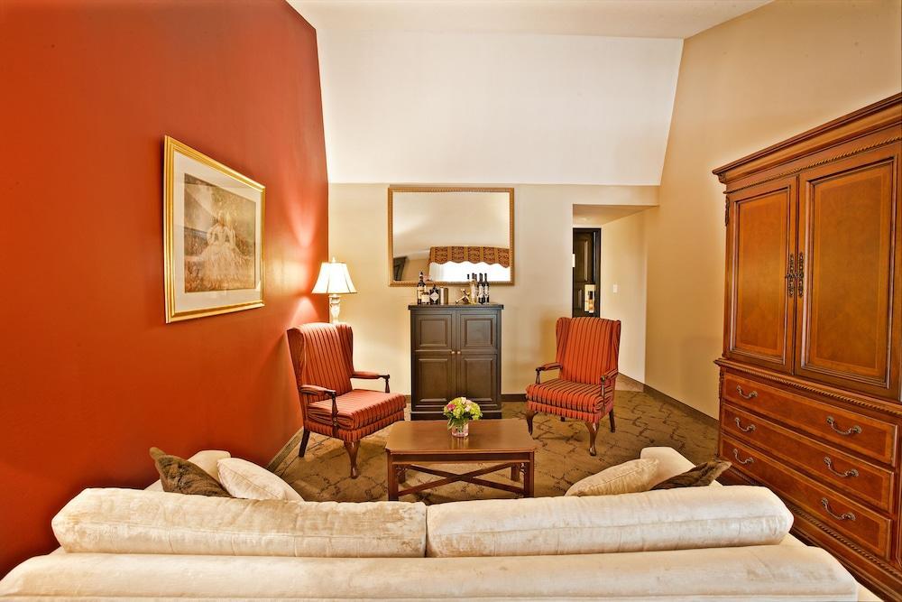 Hotel Old Stone Boutique 4*